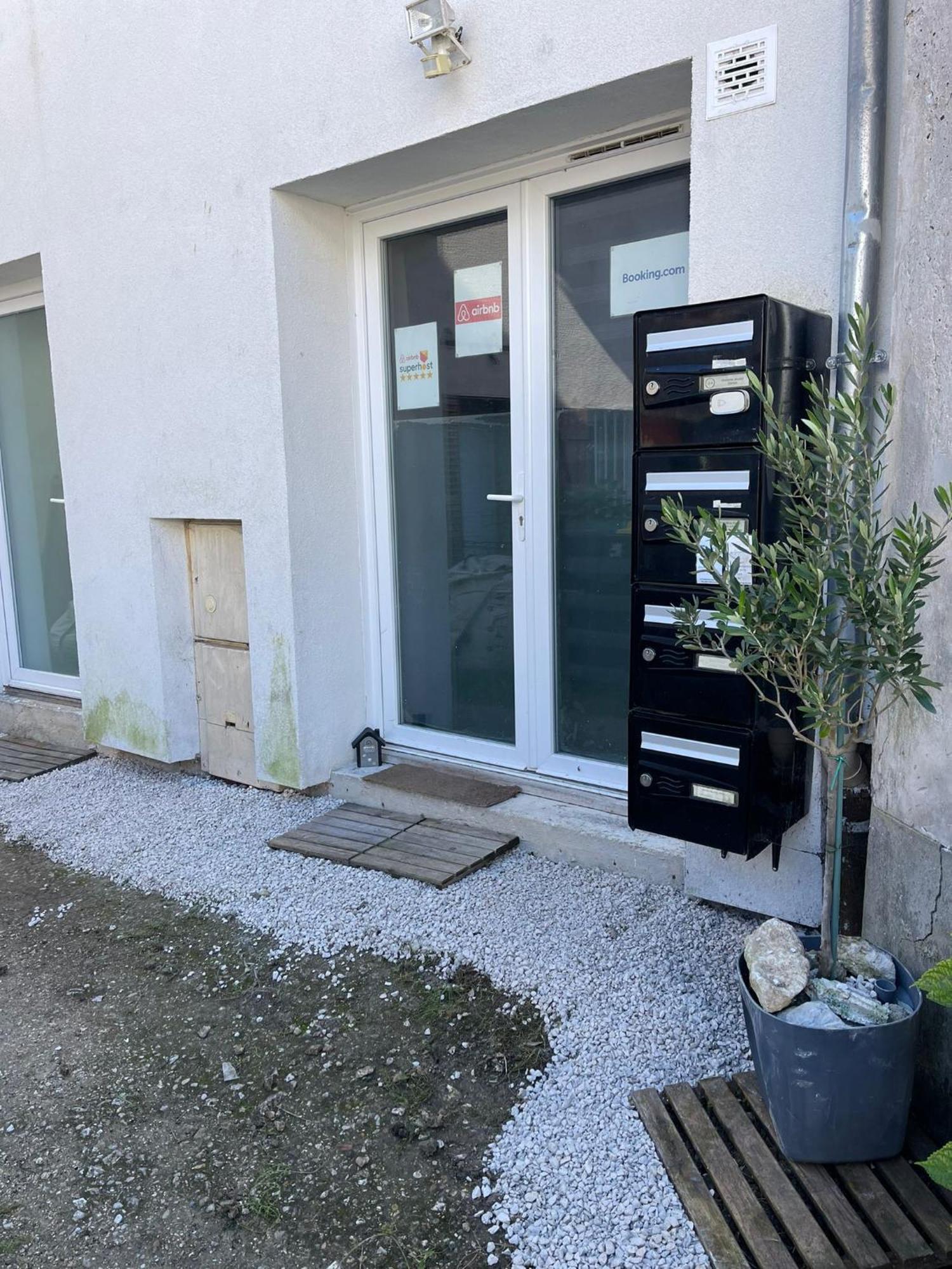 Appartement Villiers Sur Morin Proche De Disneyland Bagian luar foto