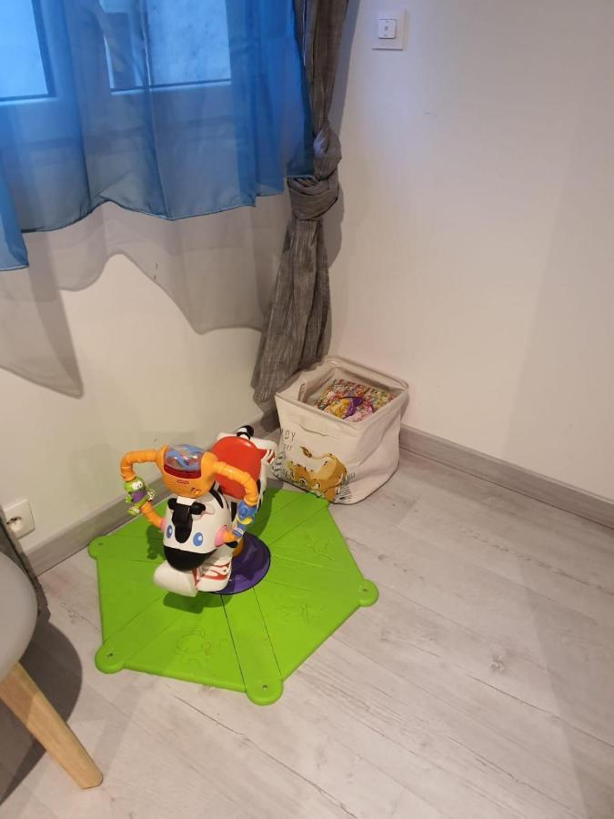 Appartement Villiers Sur Morin Proche De Disneyland Bagian luar foto